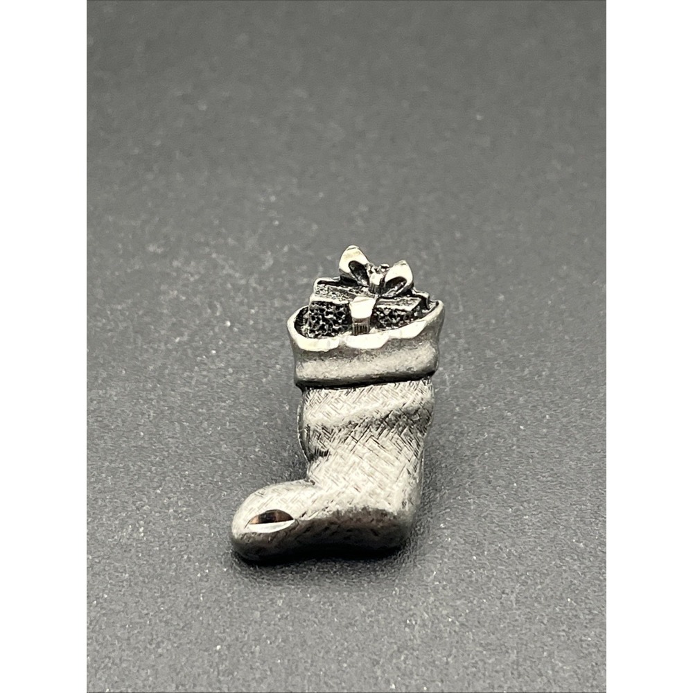 Christmas Stocking Present Gift Holiday Pewter Silver Tone Lapel Hat Pin